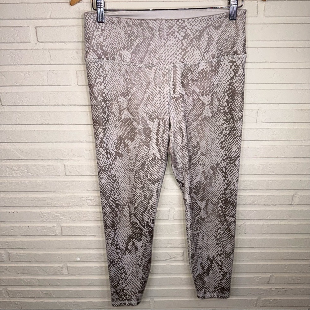 IVL Collective White Metallic Snakeskin Active Leggings, Women’s Size 10